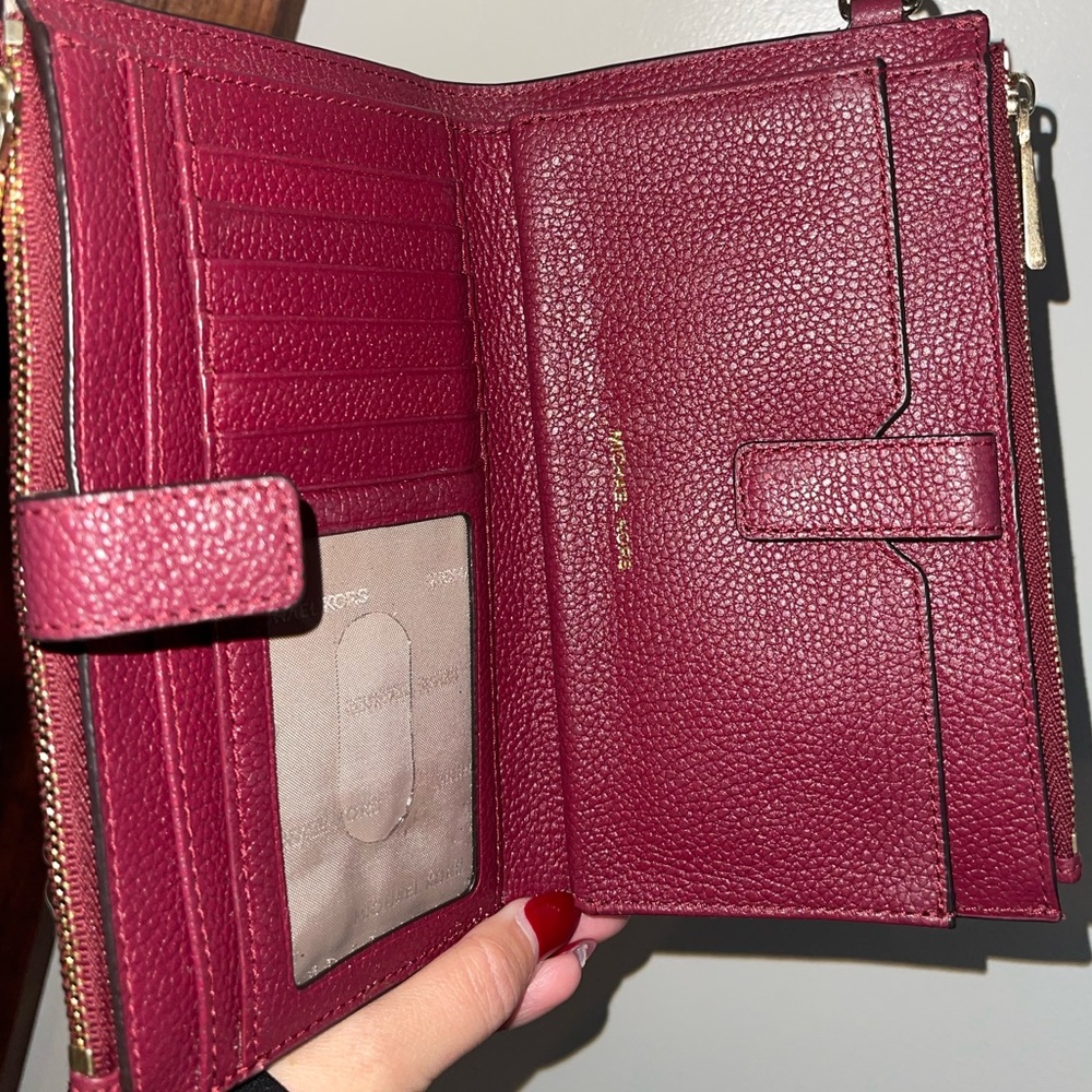 Michael kors wristlet wallet - Picture 2 of 4